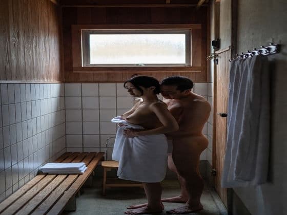 混浴温泉の人妻 分岐 脱衣所編